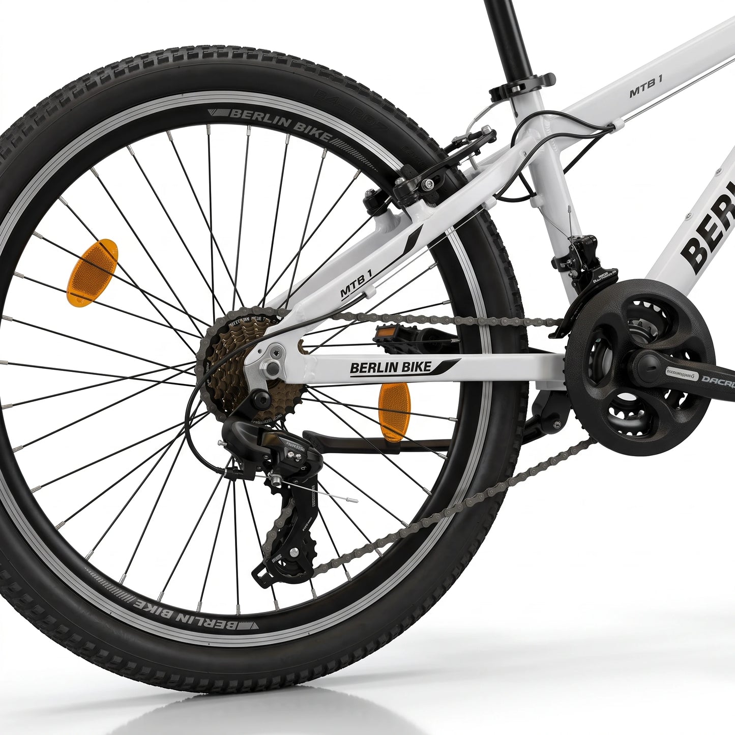 Berlin Bike MTB1 Youth Bike 24 Inch rear gears and drivetrain detail white
