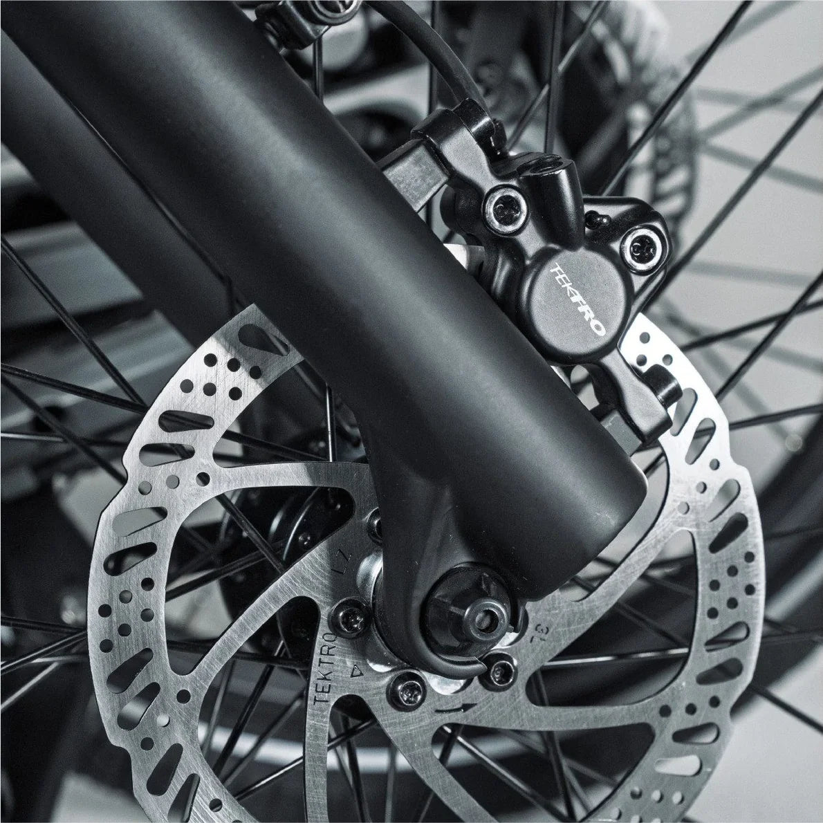 Détail du frein hydraulique du vélo électrique pliant Berlin Bike 2GO 20 pouces