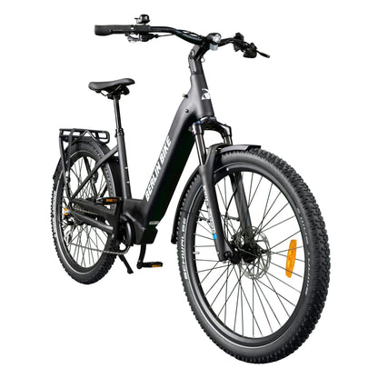 Berlin Bike SUV Trekking-E-Bike 27,5 Zoll Ansicht von der Seite im 45-Grad-Winkel, mattschwarz