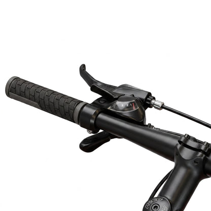 Berlin Bike MTB1 mountainbike 27,5 tommer, detalje af gearskiftergreb, sort/blå