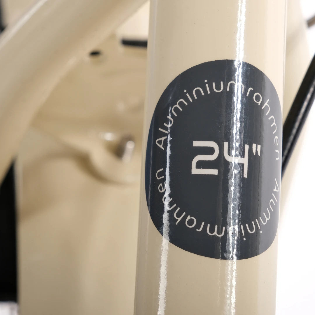 Berlin Bike Nova Grey city bike aluminium frame detail 